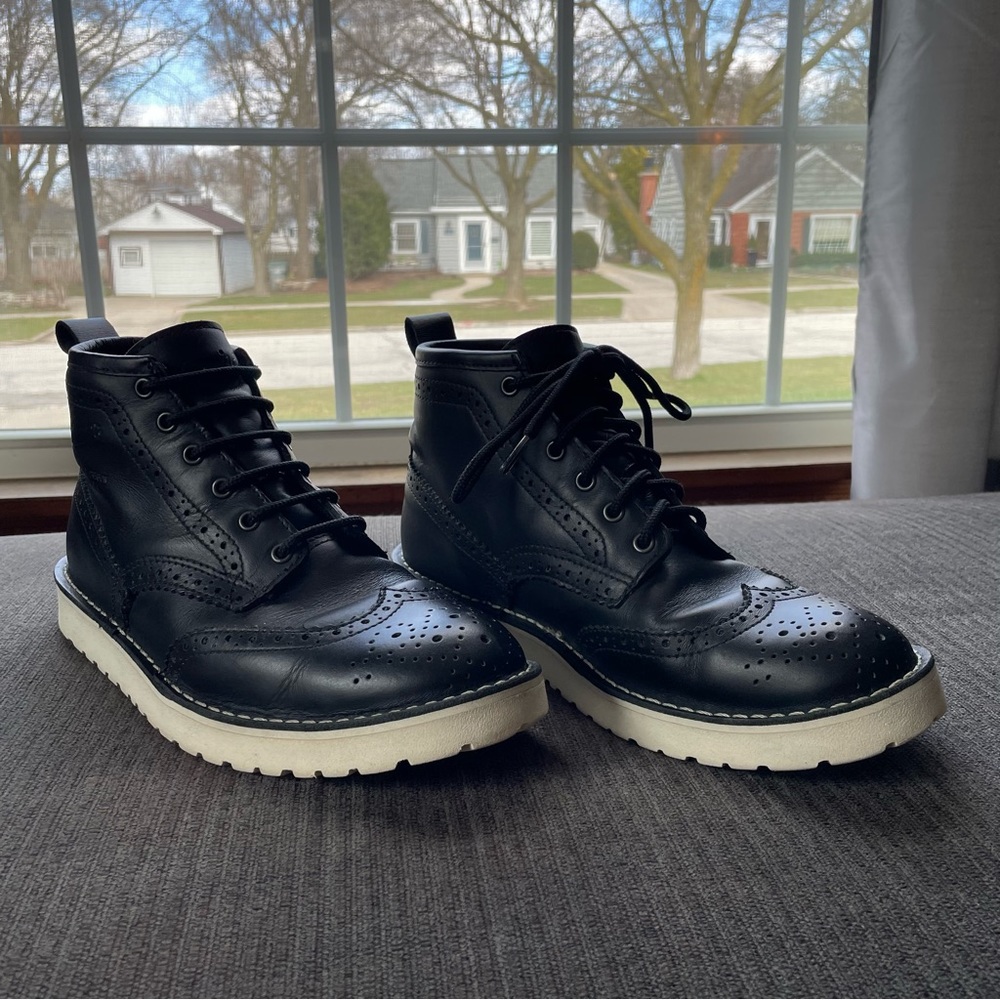 Danner Vista Street Men's US 9.5 EE Wide Black